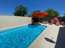 ILE D'OLERON (17), A Vendre demeure-piscine 186m² plain-pied sur terrain 862m², 9 pièces dont 4 chambres et 1 garage