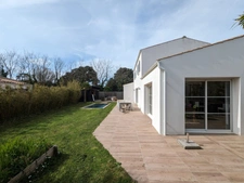 Charente-Maritime (17), A Vendre Murs et Fonds Hôtel-Bureau Piscine Spa de charme 23 N° Proche Océan ILE D'OLERON