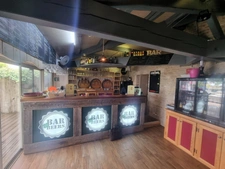 ST-PIERRE D'OLÉRON, emplacement N°1, A Vendre Bar à bières et Tapas d'ambiance esprit Pub irlandais