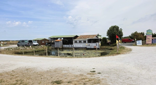 ILE D'OLÉRON emplac N°1, AV Murs 321m², marais 1,2ha et Fonds aquacole de production & dégustation de fruits de mer