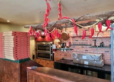 CHARENTE-MARITIME (17) proche MARENNES à vendre le Fonds de commerce d'une charmante PIZZERIA très réputée.  
