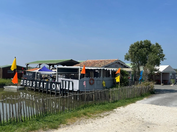 ILE D'OLÉRON emplac N°1, AV Murs 321m², marais 1,2ha et Fonds aquacole de production & dégustation de fruits de mer