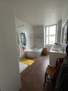 Maison de caractère, dépendances, accès rivière, 199500€ !