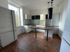 Maison de caractère en pierre, dépendances, accès rivière, 199500€ !