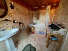 Maison à rénover plus maisonnette et grange 79000€  BUSSIERE DUNOISE (23) 