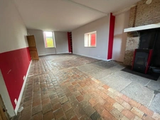 Maison de caractère en pierre, dépendances, accès rivière, 199500€ !