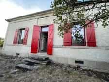 Maison de caractère en pierre, dépendances, accès rivière, 199500€ !