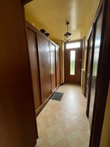 Maison en pierre en bon état avec dépendance 85500€