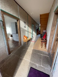 Maison de caractère en pierre, dépendances, accès rivière, 199500€ !