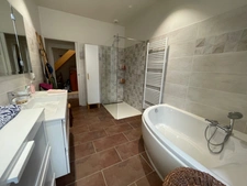 Maison de caractère, dépendances, accès rivière, 199500€ !