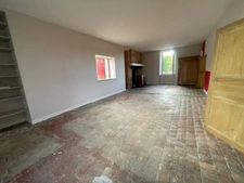Maison de caractère en pierre, dépendances, accès rivière, 199500€ !