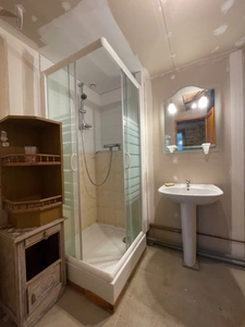 Maison de village avec assainissement aux normes validé !  69000€ à saisir