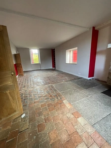 Maison de caractère en pierre, dépendances, accès rivière, 199500€ !