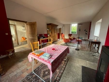 Maison de caractère en pierre, dépendances, accès rivière, 199500€ !