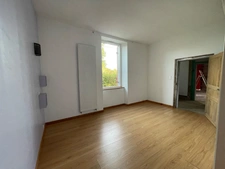 Maison de caractère en pierre, dépendances, accès rivière, 199500€ !
