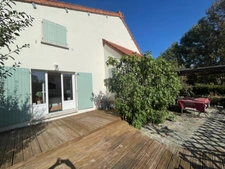Maison de campagne rénovée avec vue campagne 153000€