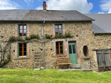 Maison de village avec assainissement aux normes validé !  69000€ à saisir