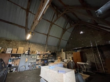Maison de caractère, dépendances, accès rivière, 199500€ !