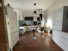 Maison de caractère en pierre, dépendances, accès rivière, 199500€ !