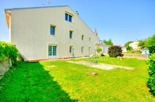 Metzervisse: 4 chambres, jardin, grand parking, grenier aménageable. Grande maison lumineuse.