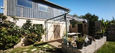 Ensemble immobilier composé d’une magnifique maison en pierre pleine de charme d'environ 120m2 et d’une seconde maison à rénover offrant un beau potentiel d'environ 60m2. SAINT GELAIS (79)