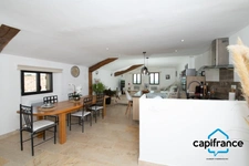 83 Haut Var Régusse Gorge du verdon Magnifique Domaine constitué par un ensemble de prés de 850m² de plancher sur 18000m2