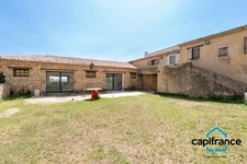 83 Haut Var Régusse Gorge du verdon Magnifique Domaine constitué par un ensemble de prés de 850m² de plancher sur 18000m2