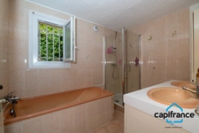 83 Toulon 4 chemins/le Baou, Villa 118m2 ( et plus de 35  m2 buanderie, annexe) vue mer calme 6 pieces 1053 m2