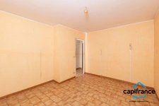 83. Sollies Toucas, maison de 108 m2 sur une parcelle de 338 m2, calme, 4 ch.