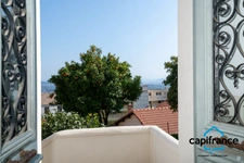 06. Grasse. Appartement Bourgeois de 180m² (150m² loi carrez) vue Mer, très calme, Jardin de 200m², 2 places de parkings, plusieurs annexes