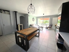 Villa de plain pied,  4 chambres, piscine, terrain 600 m, au calme sans vis à vis