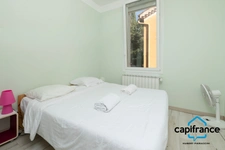 Toulon Hopital Sainte Anne /Claret. Maison entierement rénovée sur deux niveaux au calme, avec deux appartements T3/T2