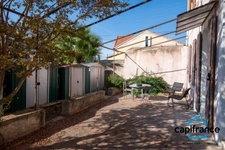 Toulon Escaillon T2 (33m2) entièrement rénové, plein pied, petite résidence, calme, sans vis à vis.