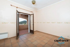 La Seyne sur mer/proche Six fours Villa de 100m2 au calme, piscine, garage, belle vue.