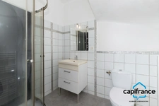 Toulon Escaillon T2 (33m2) entièrement rénové, plein pied, petite résidence, calme, sans vis à vis.