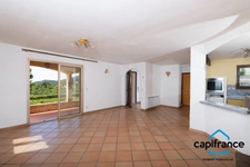 La Seyne sur mer/proche Six fours Villa de 100m2 au calme, piscine, garage, belle vue.