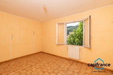83. Sollies Toucas, maison de 108 m2 sur une parcelle de 338 m2, calme, 4 ch.