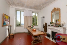 06. Grasse. Elegant apartment of 180m² (150m² living space) with sea view, very quiet, 200m² garden, 2 parking spaces, several outbuildings