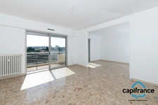 Aiguillon, Toulon, Appartement T3/4 de 85m2 Exposé Sud dernier étage, ascenseur, traversant.