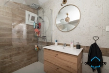 Ollioules:  Villa de caractére rénovée de 175m2 sur 726 m2 au calme, 2 appartements T4 de 105 2 et un T2/3 de 70m2 village à pied