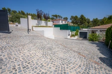 Magnificent contemporary villa, entirely on one level, of 200 m2 on a plot of 1000 m2. 
