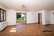 La Seyne sur mer/proche Six fours Villa de 100m2 au calme, piscine, garage, belle vue.
