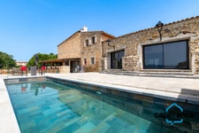 83 Haut Var Régusse Gorge du verdon Magnifique Domaine constitué par un ensemble de prés de 850m² de plancher sur 18000m2