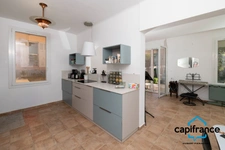 Toulon Hopital Sainte Anne /Claret. Maison entierement rénovée sur deux niveaux au calme, avec deux appartements T3/T2