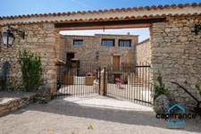 83 Haut Var Régusse Gorge du verdon Magnifique Domaine constitué par un ensemble de prés de 850m² de plancher sur 18000m2