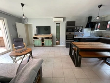 Villa de plain pied,  4 chambres, piscine, terrain 600 m, au calme sans vis à vis
