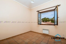 La Seyne sur mer/proche Six fours Villa de 100m2 au calme, piscine, garage, belle vue.