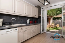 Ollioules:  Villa de caractére rénovée de 175m2 sur 726 m2 au calme, 2 appartements T4 de 105 2 et un T2/3 de 70m2 village à pied