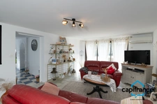 Ollioules:  Villa de caractére rénovée de 175m2 sur 726 m2 au calme, 2 appartements T4 de 105 2 et un T2/3 de 70m2 village à pied