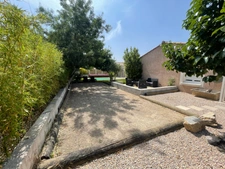 Villa de plain pied,  4 chambres, piscine, terrain 600 m, au calme sans vis à vis